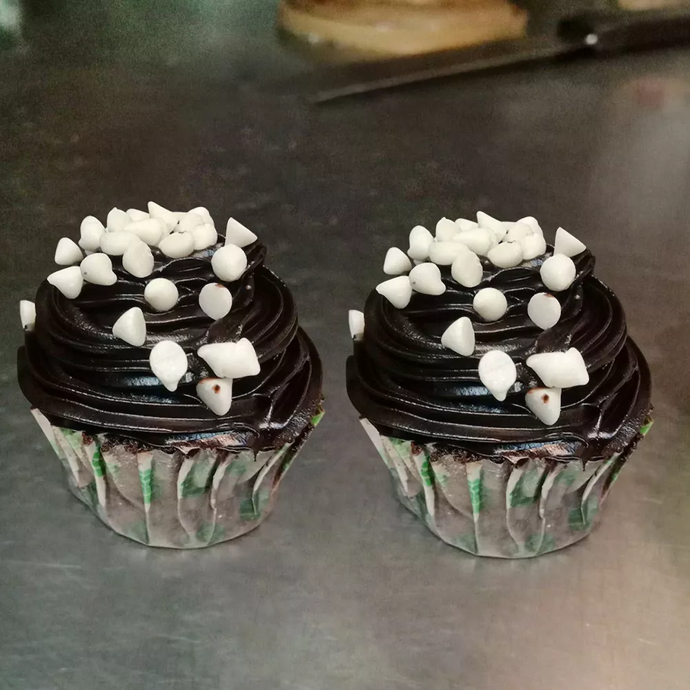 Chocolate Cupcake - Image 4