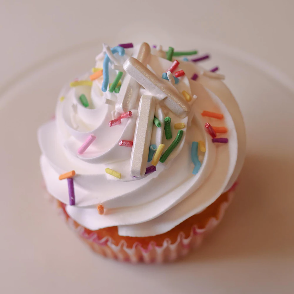 Vanilla Cupcake - Image 3