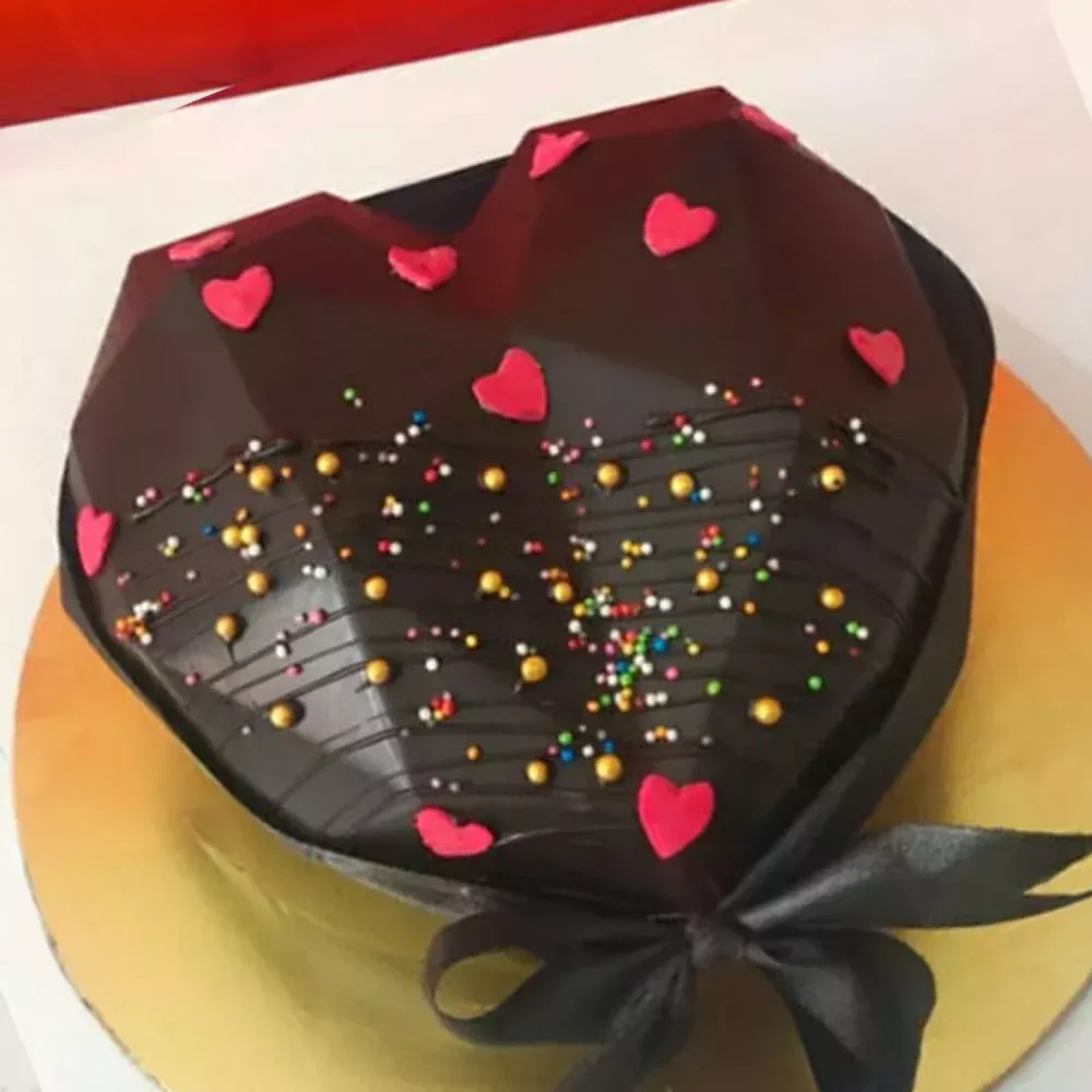 Rich Choco Pinata Cake - Image 4